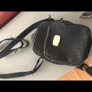 Michael kors crossbody bag